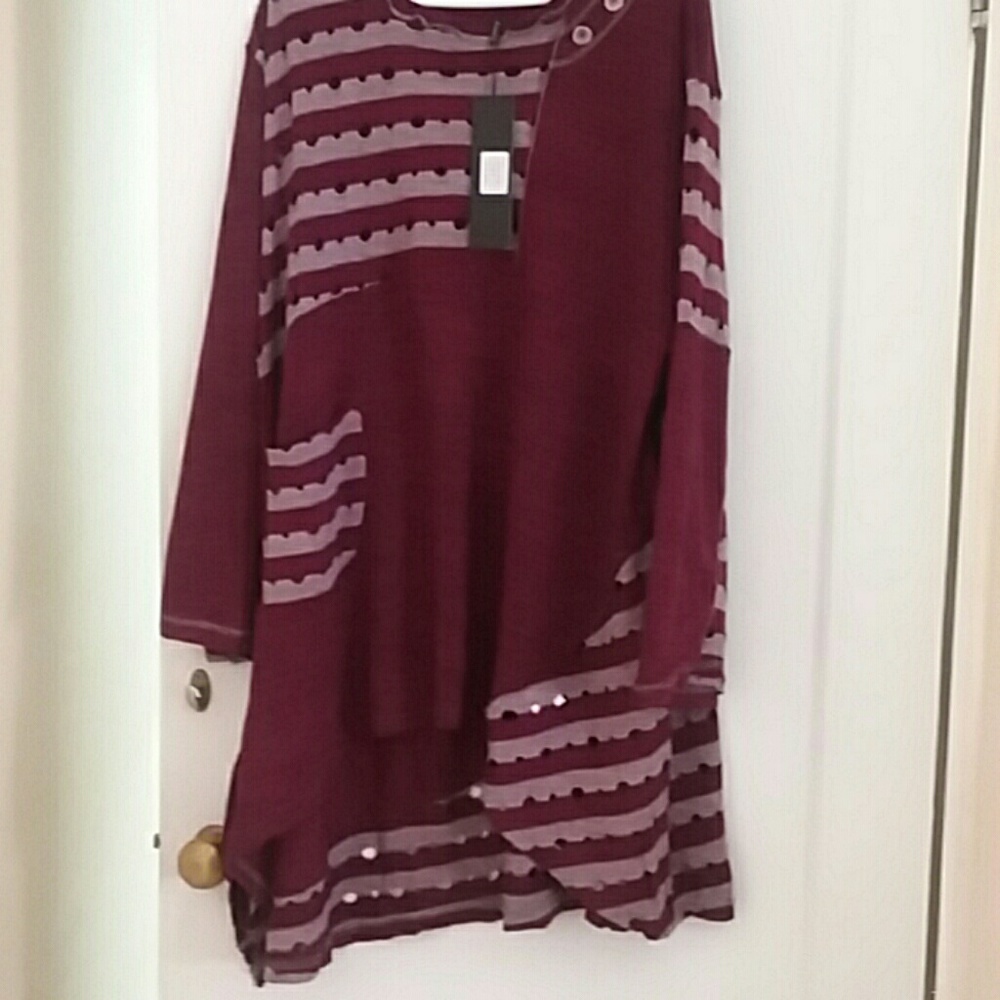 light weight sweater top cute hold pattern